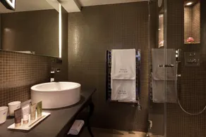 Le Pavillon de la Reine & Spa, Place des Vosges - Bad