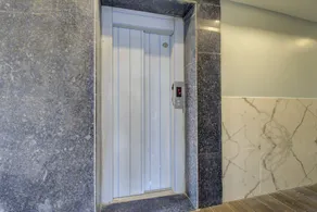 Super Townhouse V Hotel - Bathroom