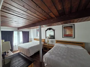 Falcon Nest Motel - Chambre