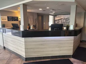Super 8 by Wyndham Macleod Trail Calgary - Reception