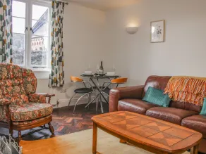 32 Church Hill - Interior
