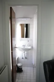 Kanns Hotel - Bathroom