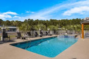 Country Inn & Suites by Radisson, Hinesville, GA - Piscine