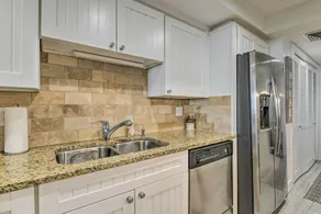 Pools, Hot Tub & Ocean Views: Port Arkansas Condo - Innenbereich