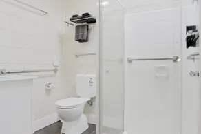 Castle Creek Motor Inn Euroa - Baño