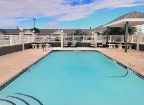 Days Inn by Wyndham Robstown - Pool