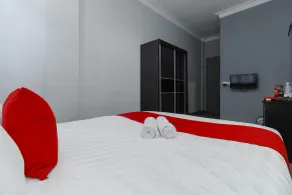 RedDoorz Plus near Batam City Square - Chambre