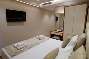 Hotel Queen - Room