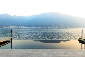 Lakeside Luxury Apartment in Lake Como - Pool
