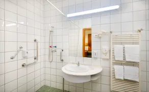 Hotel Millennium - Bathroom