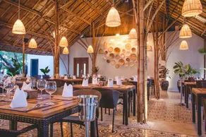Sahaa Beach Resort - Restaurant