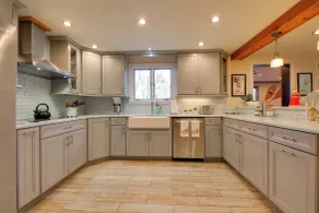 5 Mi to Skiing: Home w/ Hot Tub & Patio! - Interiør