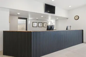 Seven Oaks Hotel Regina, SureStay Collection by Best Western - Reception