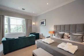 Oatlands Park Hotel - Room