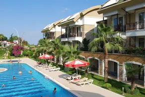 Ray Sultan Homes - Piscina