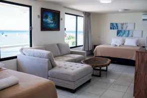Chichis and Charlies Beachfront - Vue de la chambre