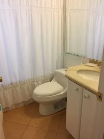 Pinares del Canelillo, Algarrobo, Chile - Bathroom