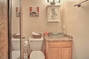 Home w/ Yard & Patio ~ 30 Mi to Downtown Chicago - Badrum