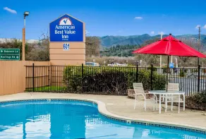 Americas Best Value Inn - Ukiah - Piscine