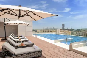 Abesq Doha Hotel and Residences, an IHG Hotel - Pool