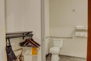 Quality Inn & Suites Roswell North - Salle de bain