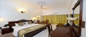 Hotel Raj Hans - Room