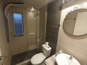 Salonikiou Beach Deluxe Apartments - Bad