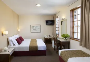 YMCA Three Arches Hotel - Chambre
