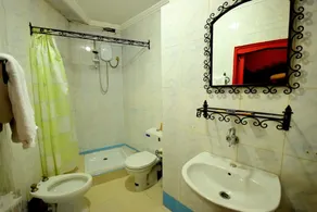 Hotel Madrid - Bathroom