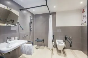 Holiday Inn - the niu, Cure Erlangen by IHG - Bathroom
