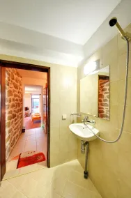 Room-charming Guest Room in Historic Vel - Badezimmer