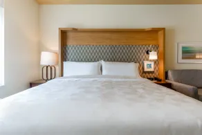 Holiday Inn & Suites Cedar Falls-Waterloo Event Ctr by IHG - Chambre