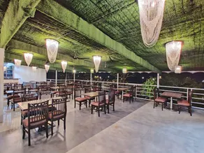 Golden Chariot Hotel Daman - Restaurant