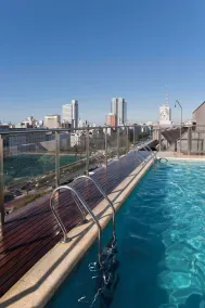 NH 9 de Julio - Piscina
