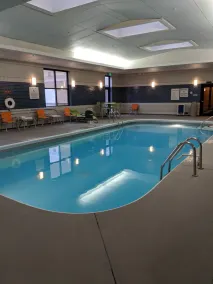 Holiday Inn Champaign by IHG - Piscine