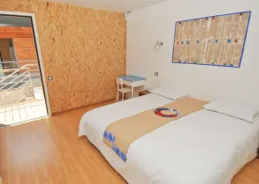 Auberge Des VoyaJoueurs - Room