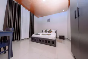 SHASTE CITY HOTEL - Room