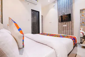 FabHotel Dhanlaxmi Residency - Room