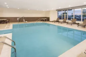 Holiday Inn Express & Suites Sandusky by IHG - Pool