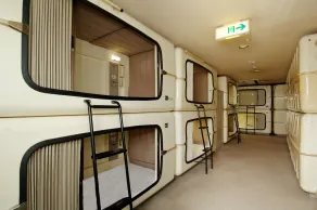Sauna Capsule Hotel Core 21 - Caters to Men - Camera