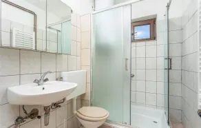 2 Bedroom Gorgeous Apartment In Njivice - Bathroom