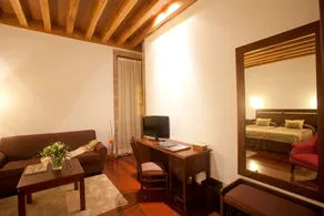 San Francisco Hotel Monumento - Chambre