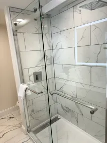 Quality Inn Creekside - Downtown Gatlinburg - Bathroom