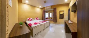 Hotel Akashdeep - Located City Centre - Room