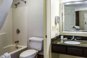 Quality Inn University Area - Salle de bain