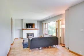 Pet-friendly New Berlin Retreat w/ Patio & Yard! - Interiör