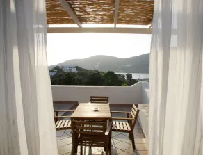 Armadoros Hotel / Ios Backpackers - Rom