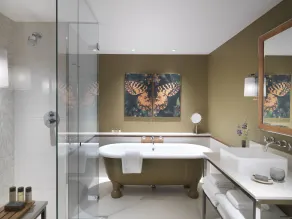 The Grove - Baño