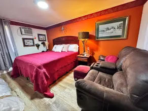 Chesterfield Hotel by OYO Hwy 9 - Room