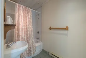 Auberge Sauvignon - Bathroom